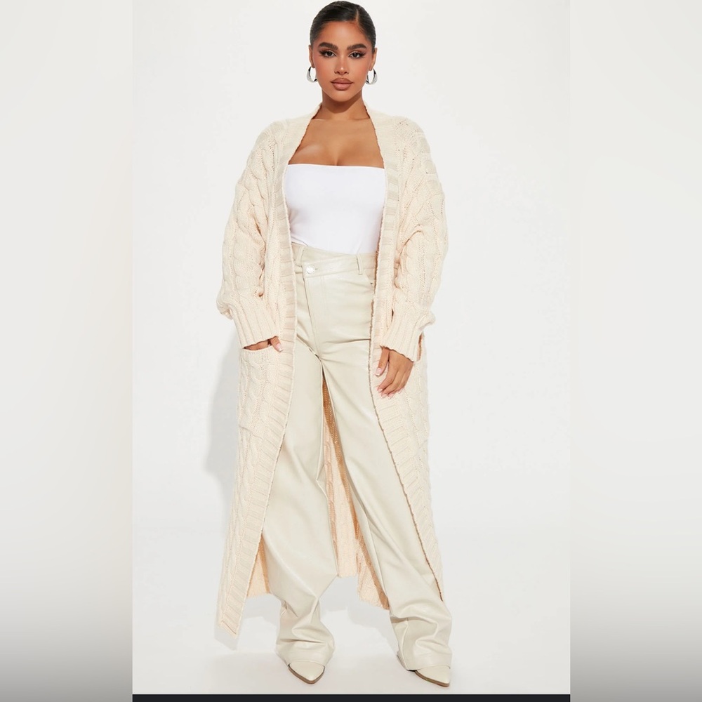 NWOT FashionNova What Goes Around Sweater